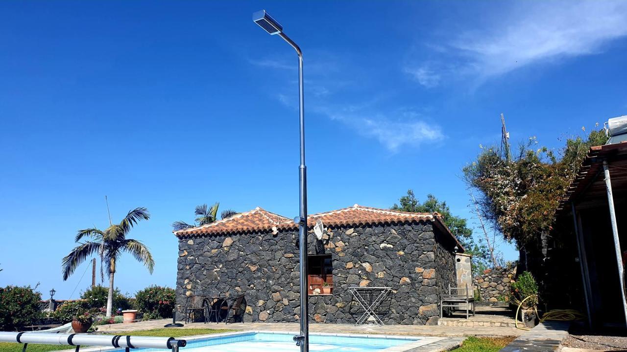 Climatized Pool Free Wifi Pareditas Holiday home *